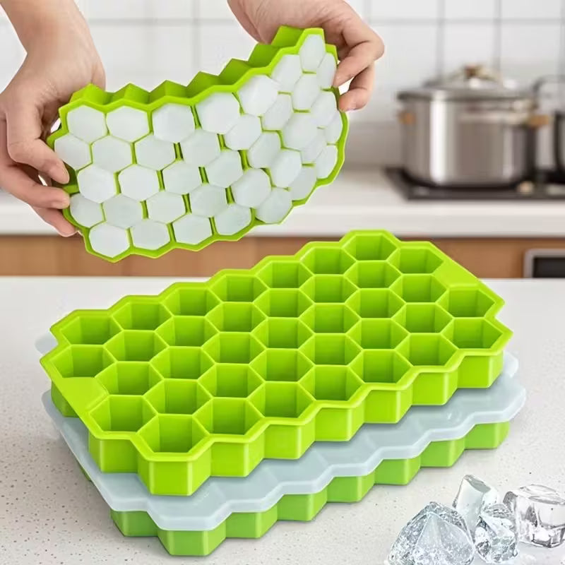 Honeycomb Silicone Ice Cube Tray with Lid